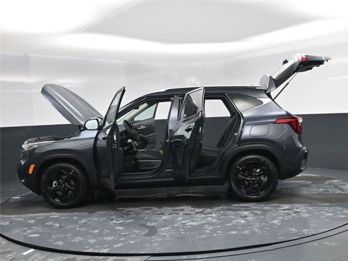 New 2026 Kia Seltos EX image 28