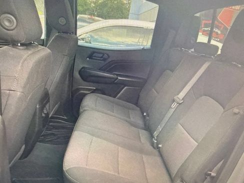 Used 2025 Chevrolet Colorado W/T RWD image 7