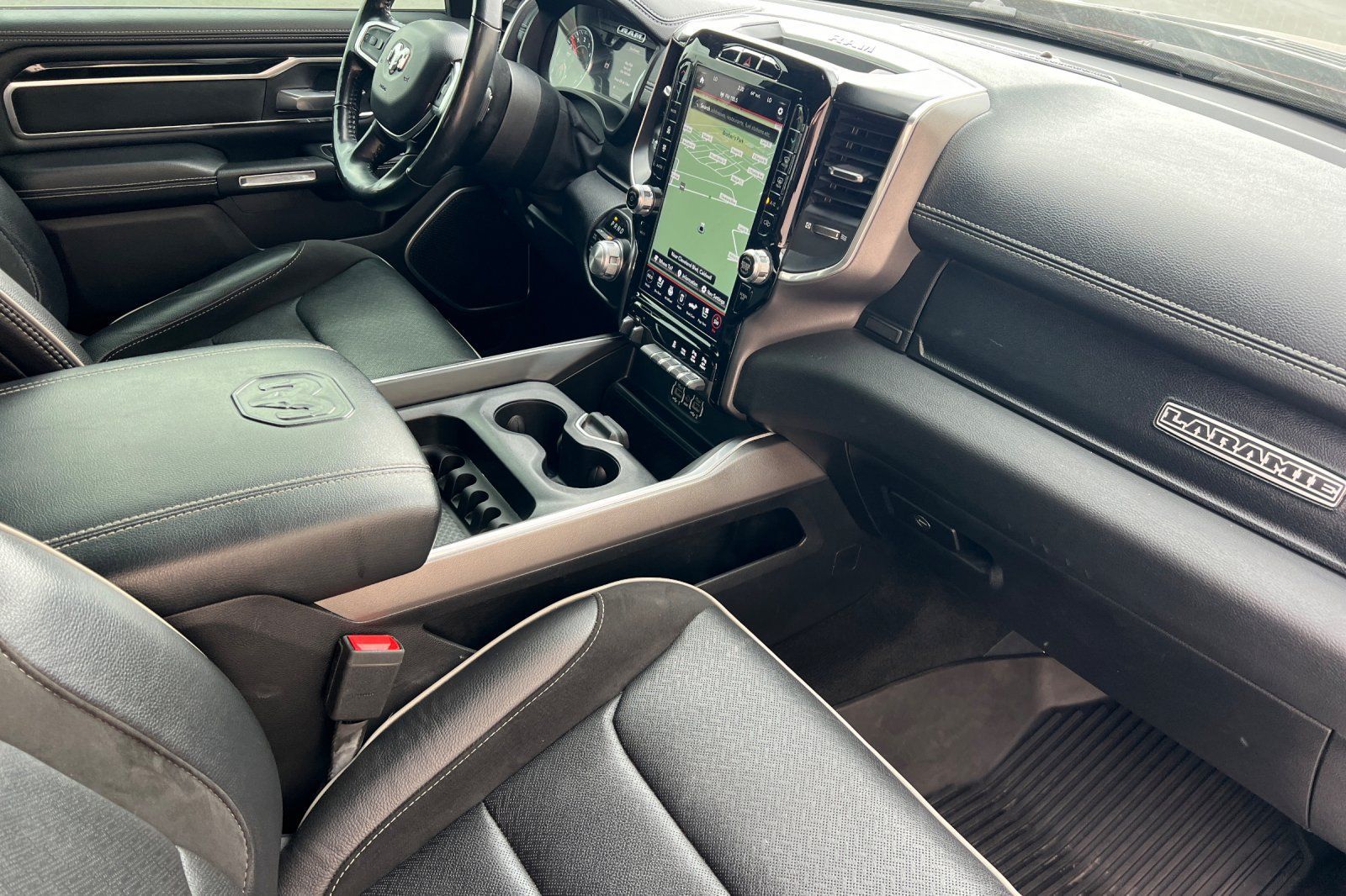 Used 2020 RAM 1500 Laramie w/ Sport Appearance Package AWD/4WD image 17