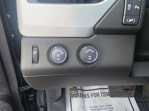 Used 2019 GMC Yukon SLE w/ SLE Value Package image 25