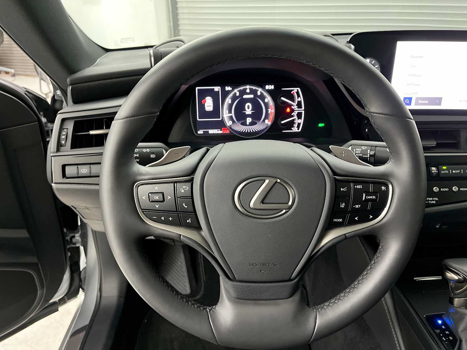 Used 2024 Lexus ES 250 w/ Premium Package AWD/4WD image 17