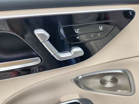 New 2026 Mercedes-Benz C 300 4MATIC Sedan image 18