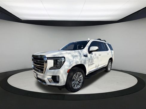 Used 2021 GMC Yukon SLT w/ SLT Premium Package AWD/4WD image 3
