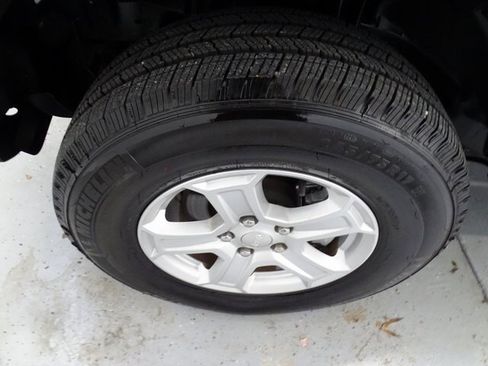 Certified 2022 Jeep Wrangler Unlimited Sport w/ Sun And Sound Package image 25