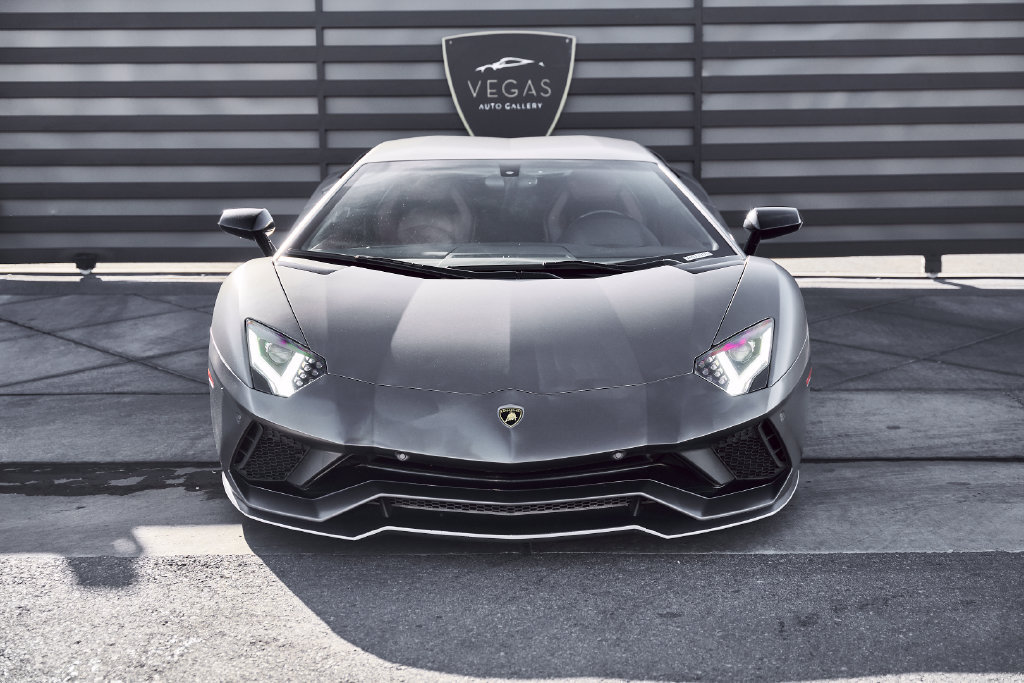 Used 2018 Lamborghini Aventador S AWD/4WD image 5