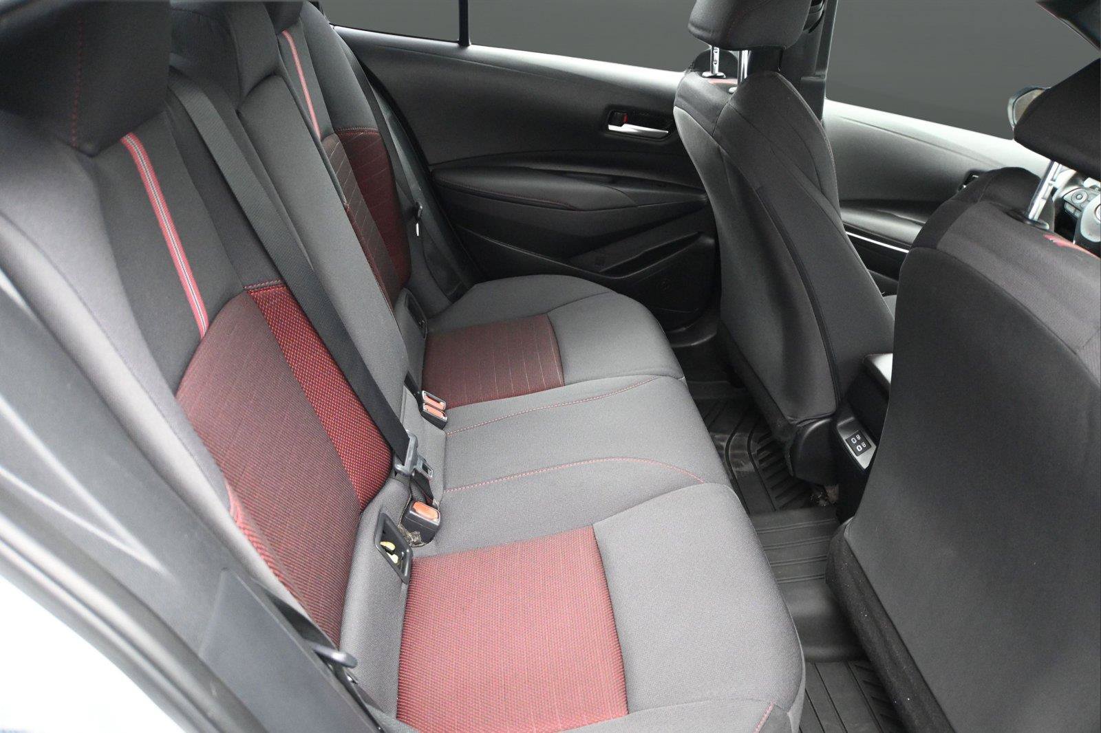 Used 2024 Toyota Corolla SE FWD image 2