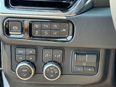 New 2026 GMC Yukon XL Denali w/ Denali Reserve Package AWD/4WD image 20