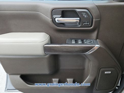 Used 2022 Chevrolet Silverado 1500 LTZ w/ LTZ Convenience Package II AWD/4WD image 25