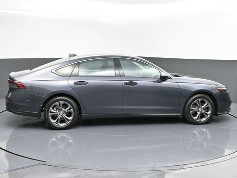 Used 2023 Honda Accord EX image 8