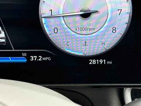 Used 2025 Hyundai Elantra SEL image 19