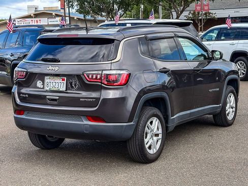 Used 2020 Jeep Compass Sport AWD/4WD image 4