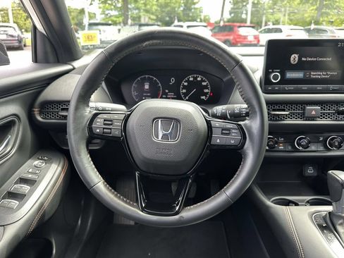 Used 2023 Honda HR-V Sport image 11