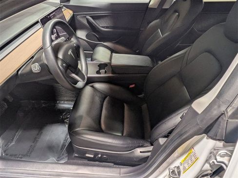 Used 2019 Tesla Model 3 Long Range image 10