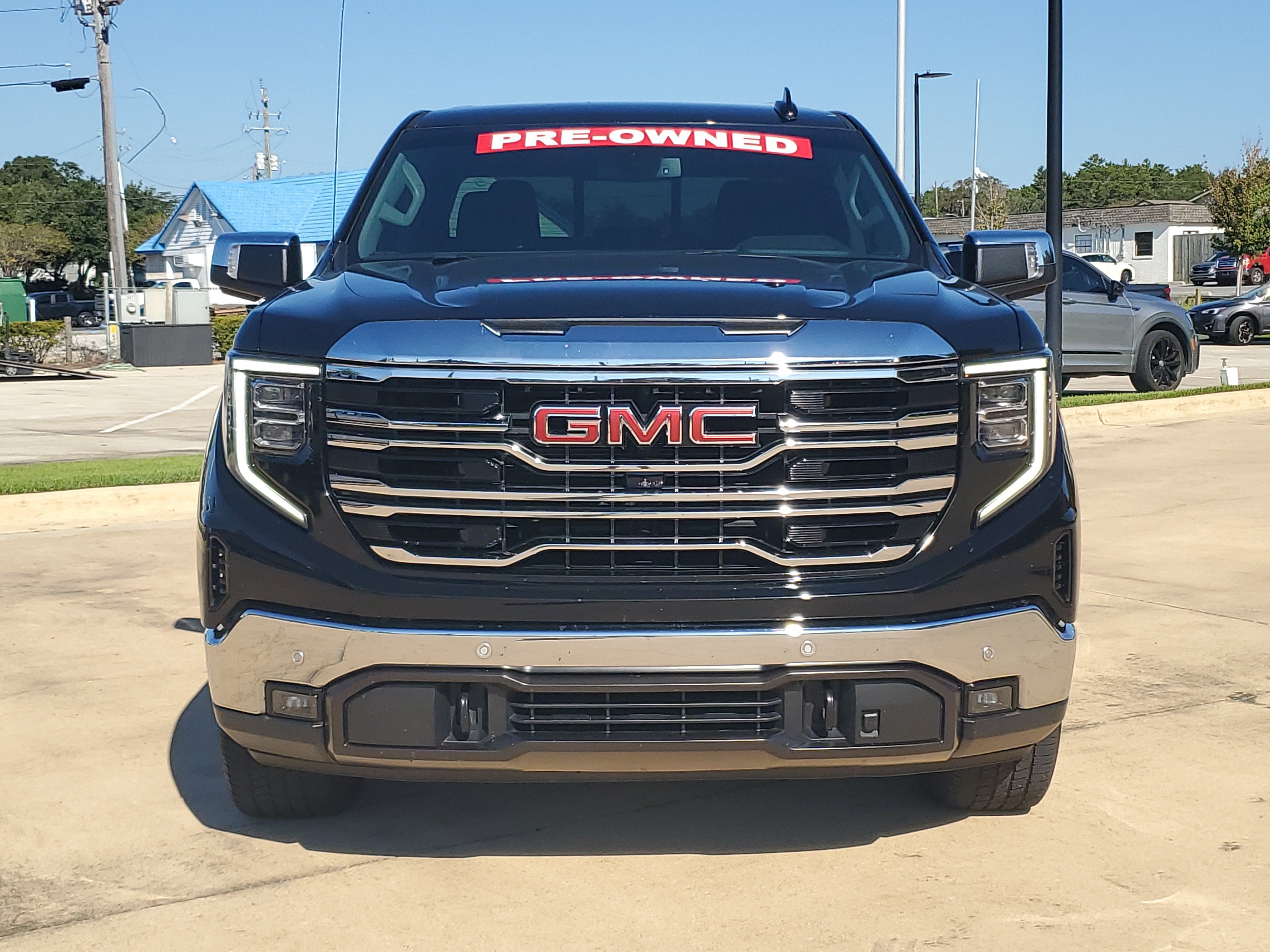Used 2022 GMC Sierra 1500 SLT w/ SLT Premium Plus Package AWD/4WD image 7