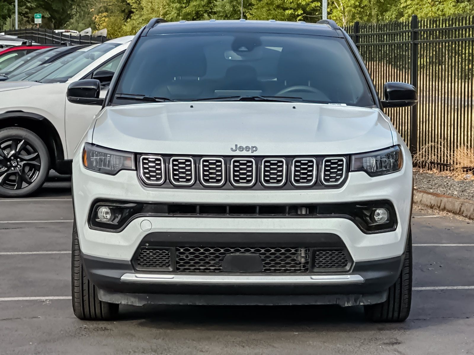 Used 2025 Jeep Compass Limited AWD/4WD image 8