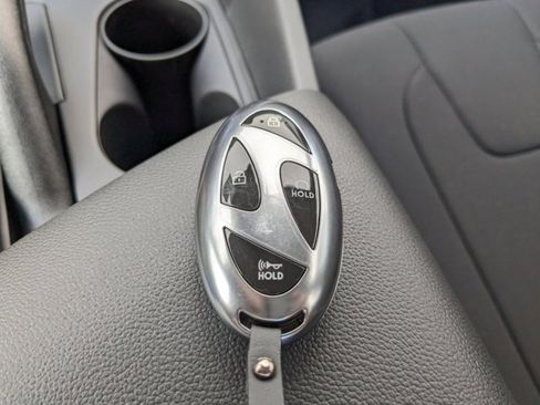 Used 2025 Hyundai Elantra Sport image 27