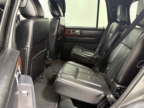 Used 2016 Lincoln Navigator Select AWD/4WD image 25
