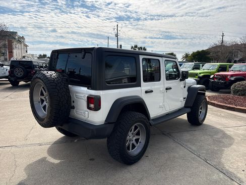 Used 2020 Jeep Wrangler Unlimited Sport image 6