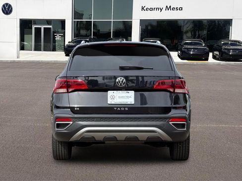 Used 2023 Volkswagen Taos SE FWD image 5