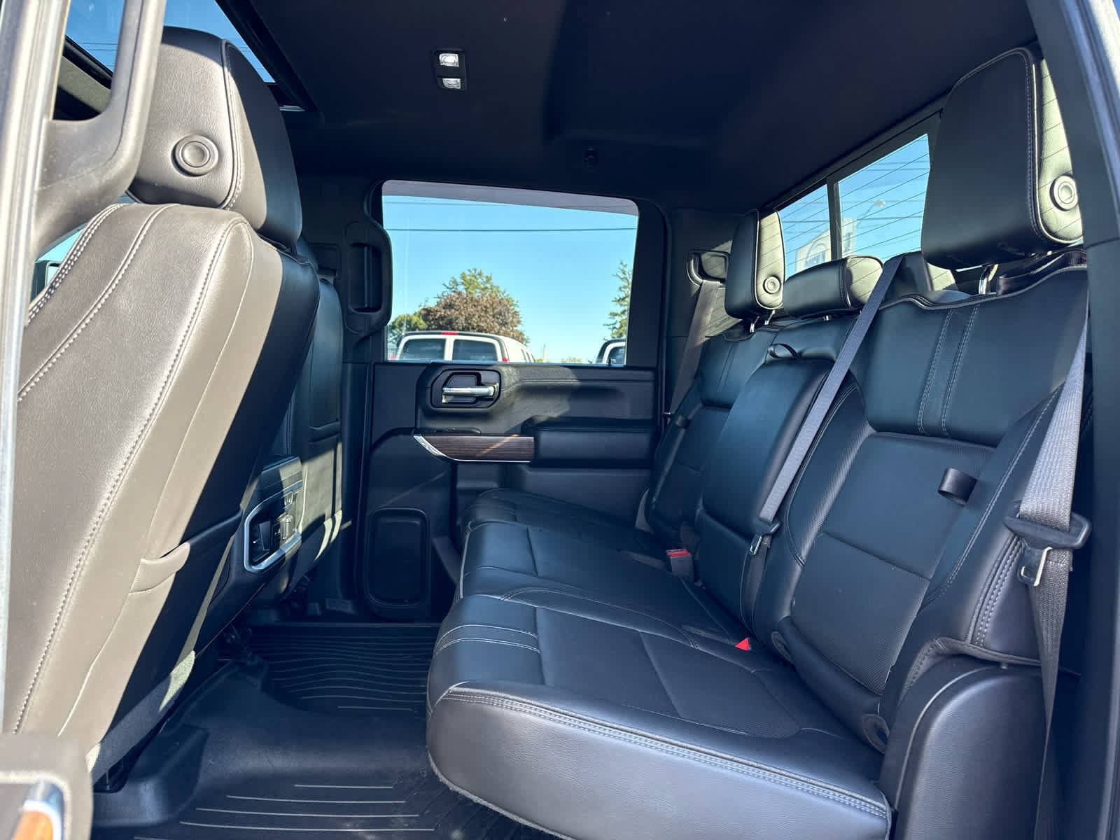 Certified 2020 Chevrolet Silverado 2500 High Country w/ Z71 Off-Road Package AWD/4WD image 23