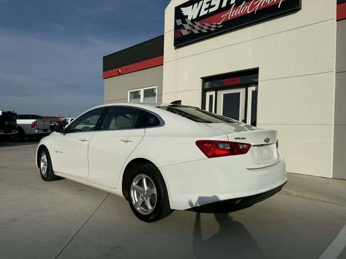 Used 2017 Chevrolet Malibu LS FWD image 4