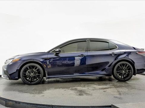 Used 2022 Toyota Camry XSE image 3