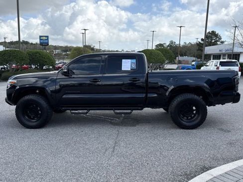 Used 2023 Toyota Tacoma SR5 w/ Technology Package AWD/4WD image 11
