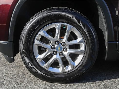 Used 2020 Chevrolet Traverse LT image 10