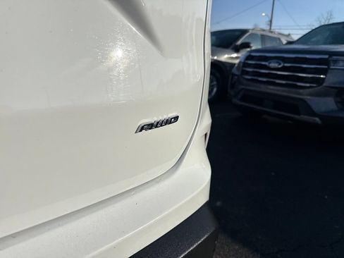 Used 2024 Ford Edge SEL AWD/4WD image 12