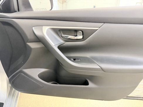 Used 2017 Nissan Altima 2.5 S w/ Power Driver Seat Package FWD image 33