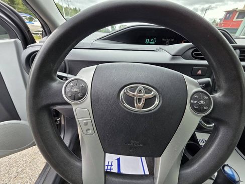 Used 2012 Toyota Prius C One FWD image 21