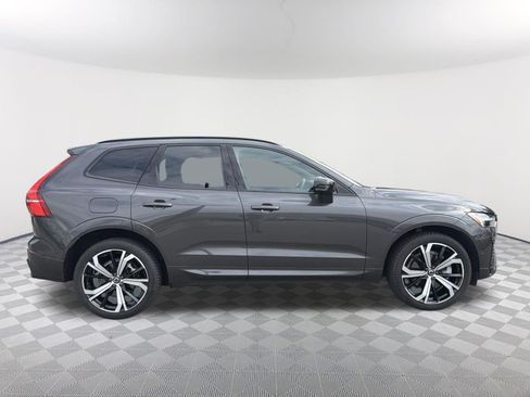 Used 2022 Volvo XC60 T8 R-Design w/ Advanced Package AWD/4WD image 16