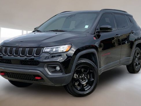 Used 2023 Jeep Compass Trailhawk w/ Sun and Sound Group AWD/4WD image 1