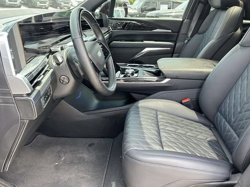 Used 2025 Cadillac Escalade IQ Sport 1 AWD/4WD image 16