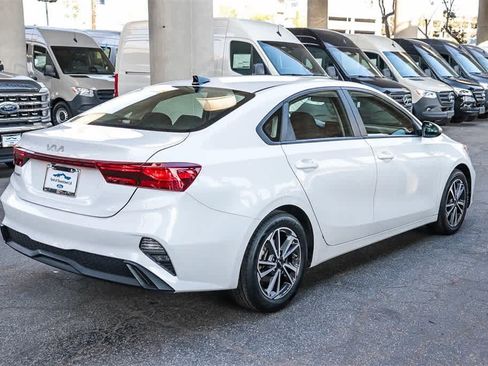 Used 2023 Kia Forte LXS w/ LXS Technology Package image 6