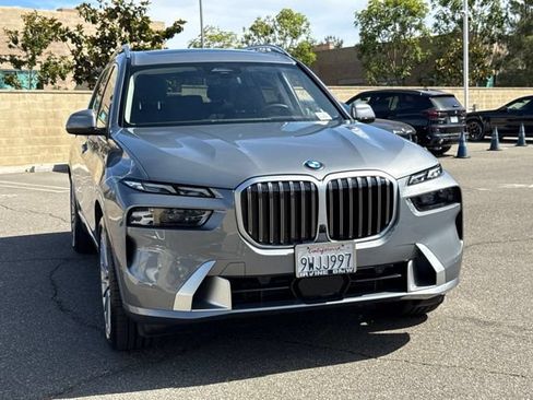 Used 2026 BMW X7 xDrive40i AWD/4WD image 5