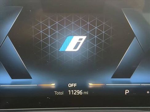 Used 2024 BMW 330e w/ M Sport Package RWD image 11