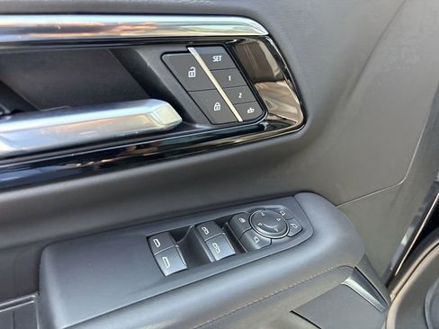 Used 2025 Chevrolet Suburban High Country w/ Sun And Tow Package AWD/4WD image 25