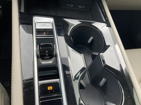 Certified 2025 Volkswagen Atlas SEL image 21