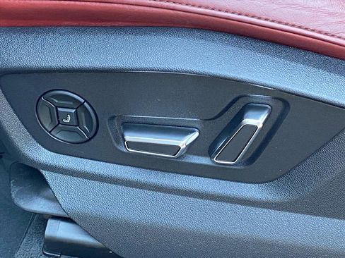 Used 2022 Audi SQ7 Prestige w/ Prestige Package image 12