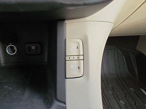 Used 2017 GMC Acadia Denali w/ Technology Package image 19