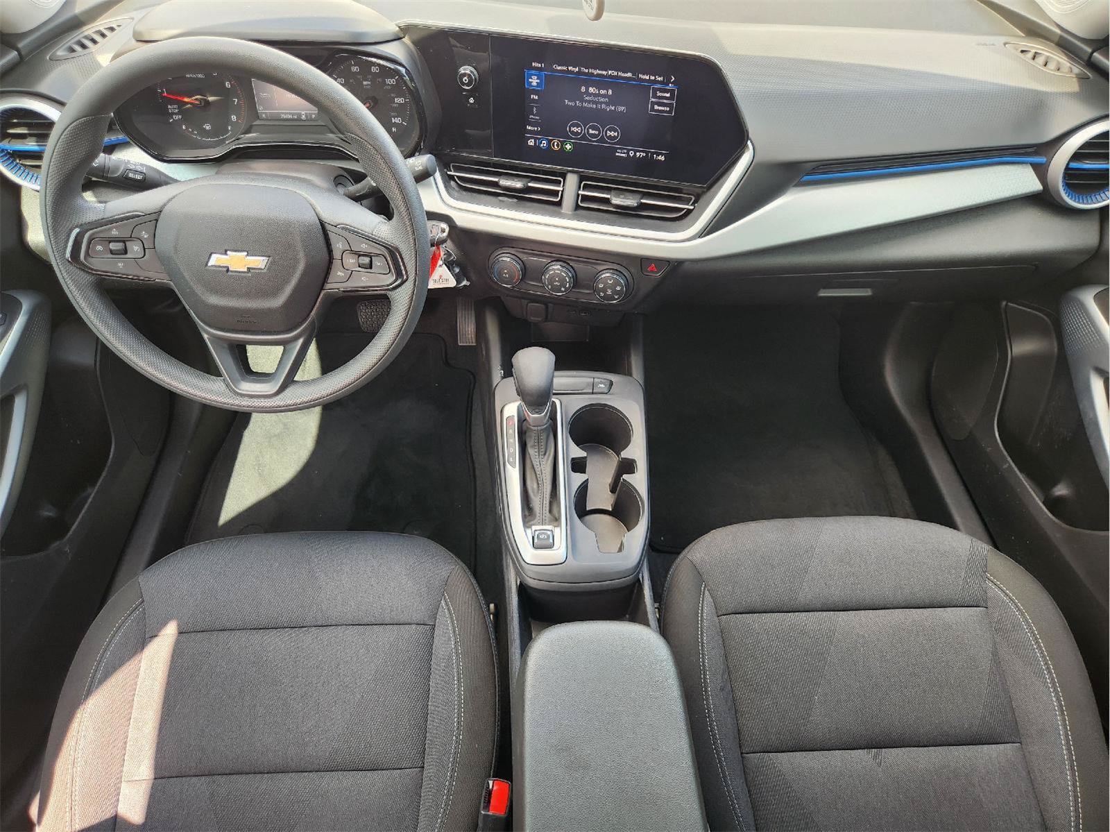 Used 2025 Chevrolet Trax LS FWD image 25