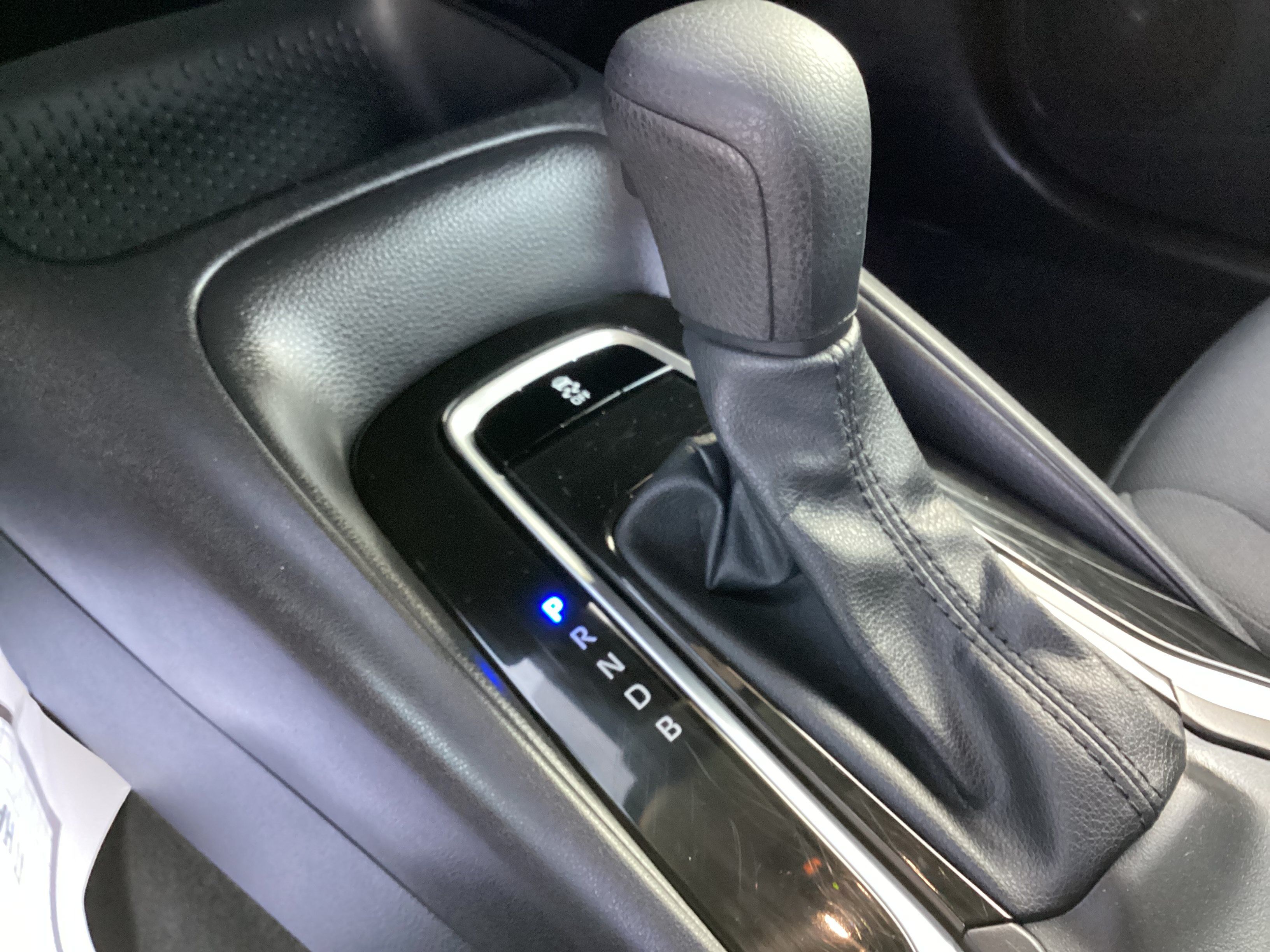 Certified 2025 Toyota Corolla LE FWD image 11