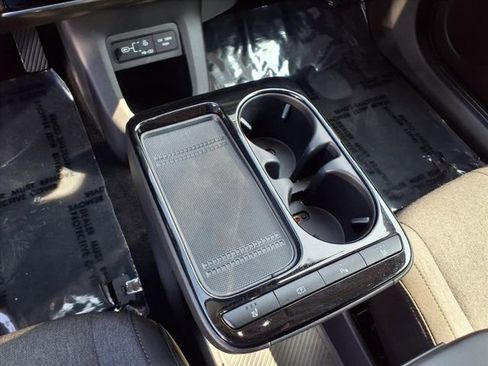 Certified 2025 Hyundai Ioniq 5 SE image 19