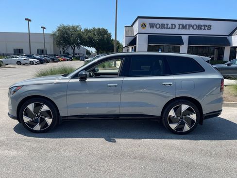 Used 2025 Volvo EX90 Ultra AWD/4WD image 2