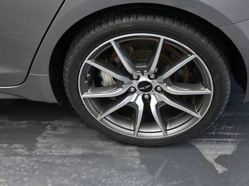 Used 2025 Genesis G70 2.5T image 13