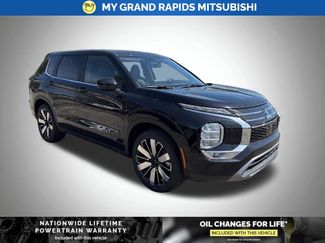 New 2026 Mitsubishi Outlander SE AWD/4WD 360° Tour