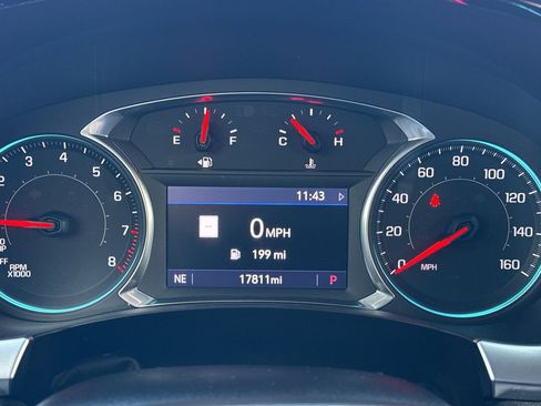 Used 2020 Chevrolet Traverse RS image 24