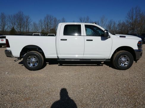 New 2026 RAM 2500 Tradesman AWD/4WD image 3