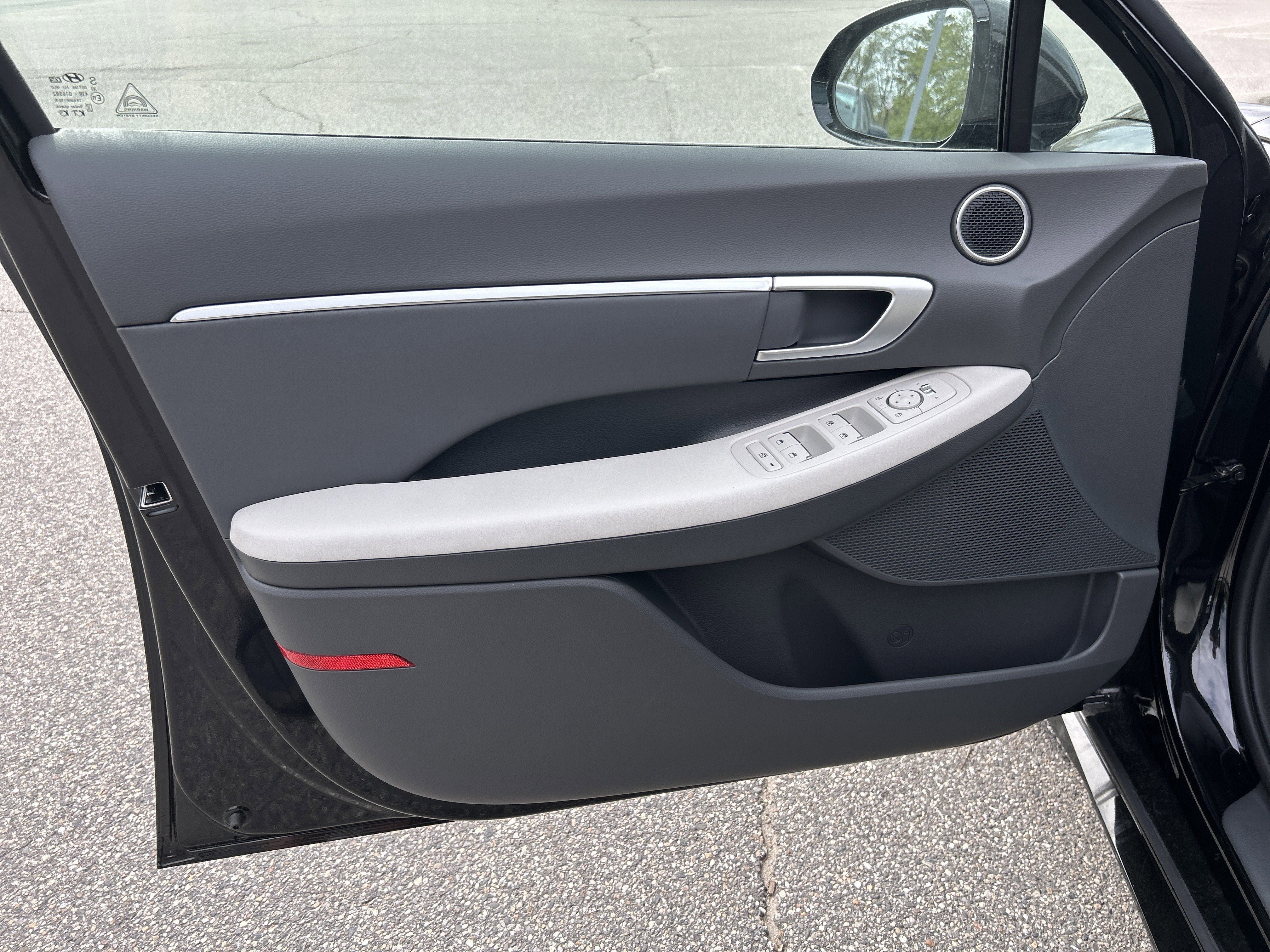 New 2026 Hyundai Sonata SEL AWD/4WD image 17